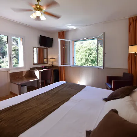 Hotell Les Jardins De La Glaciere