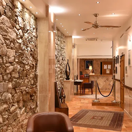 Les Jardins De La Glaciere Hotell