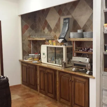 Les Jardins De La Glaciere Hotell