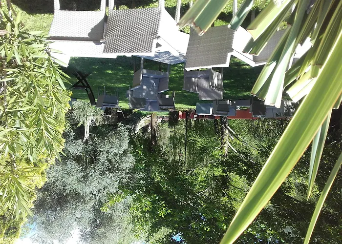 Отель Les Jardins De La Glaciere
