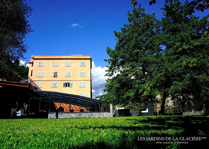 Отель Les Jardins De La Glaciere