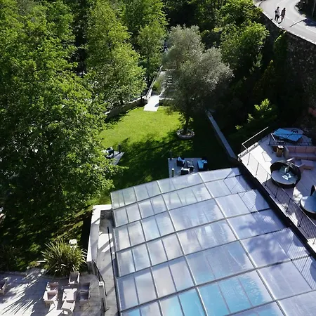 Les Jardins De La Glaciere Отель Корт