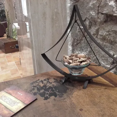 Hotel Les Jardins De La Glaciere 3*