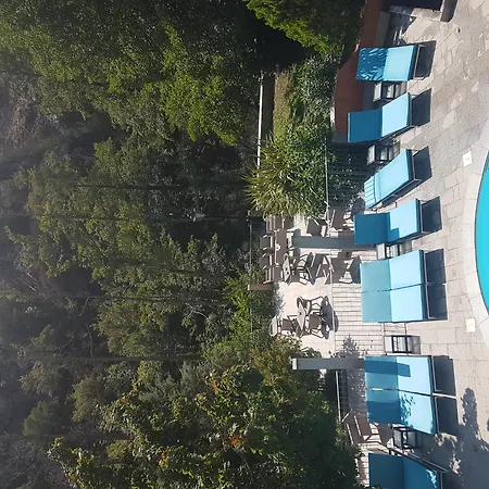 Les Jardins De La Glaciere Hotel