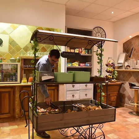 Les Jardins De La Glaciere Hotel 3*