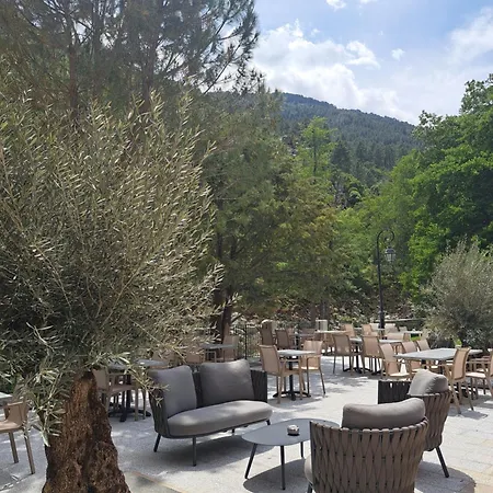 Les Jardins De La Glaciere