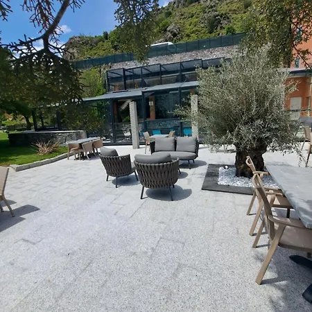 Les Jardins De La Glaciere