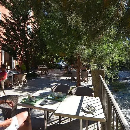 Les Jardins De La Glaciere 3* 코테