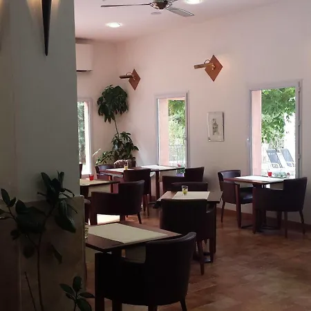 Les Jardins De La Glaciere