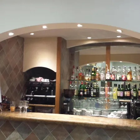 德拉格拉西耶花园酒店 酒店 科尔特