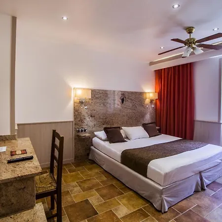 Hotel Les Jardins De La Glaciere 3*