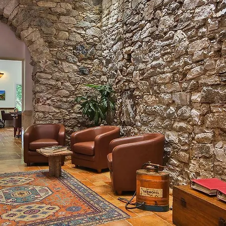 Les Jardins De La Glaciere Hotel 3*