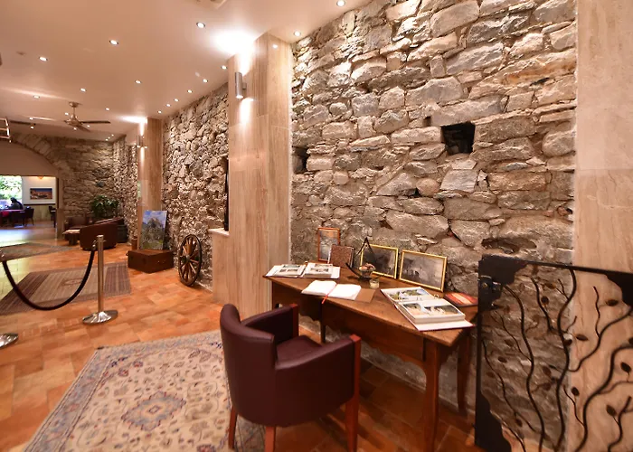 Les Jardins De La Glaciere Hotel 3*