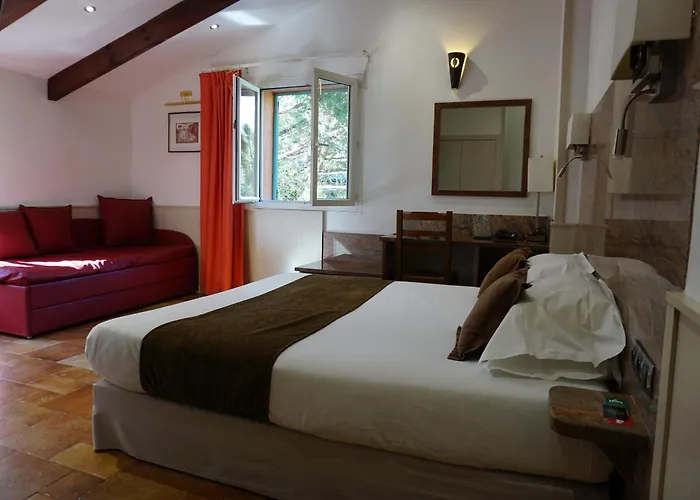 Hotel Les Jardins De La Glaciere