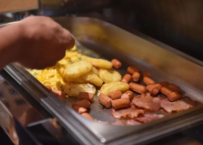 Hotel Les Jardins De La Glaciere 3*