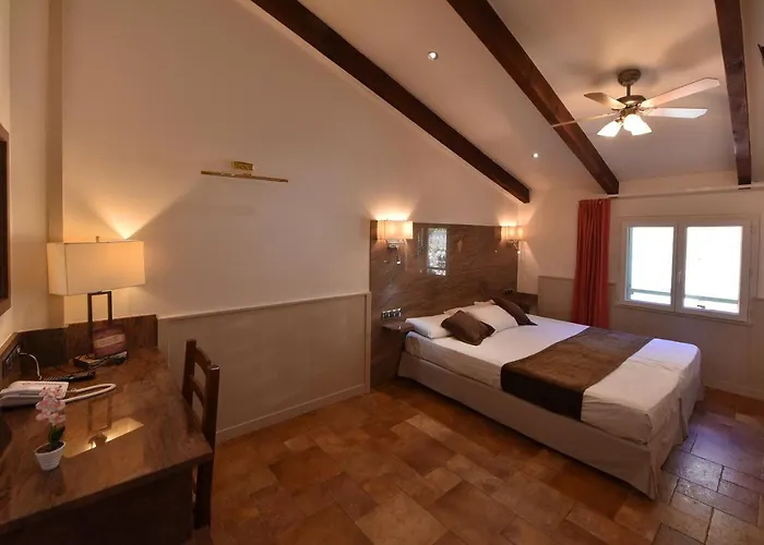 Les Jardins De La Glaciere