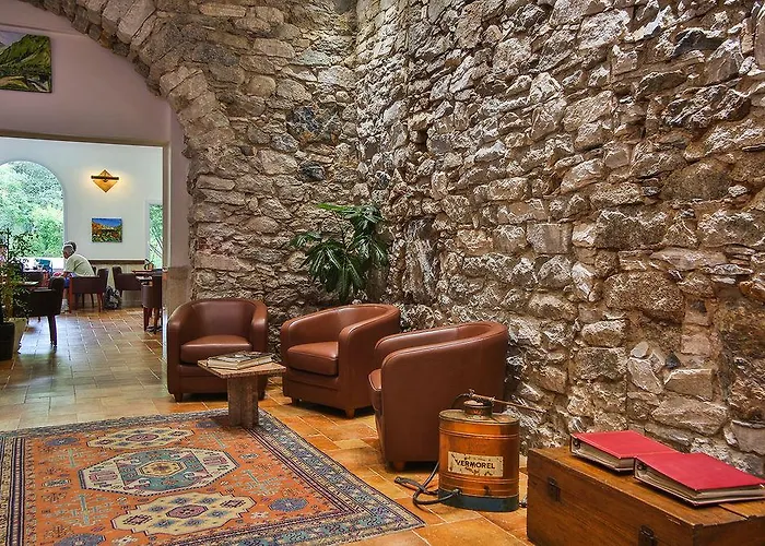 Les Jardins De La Glaciere Hotel 3*